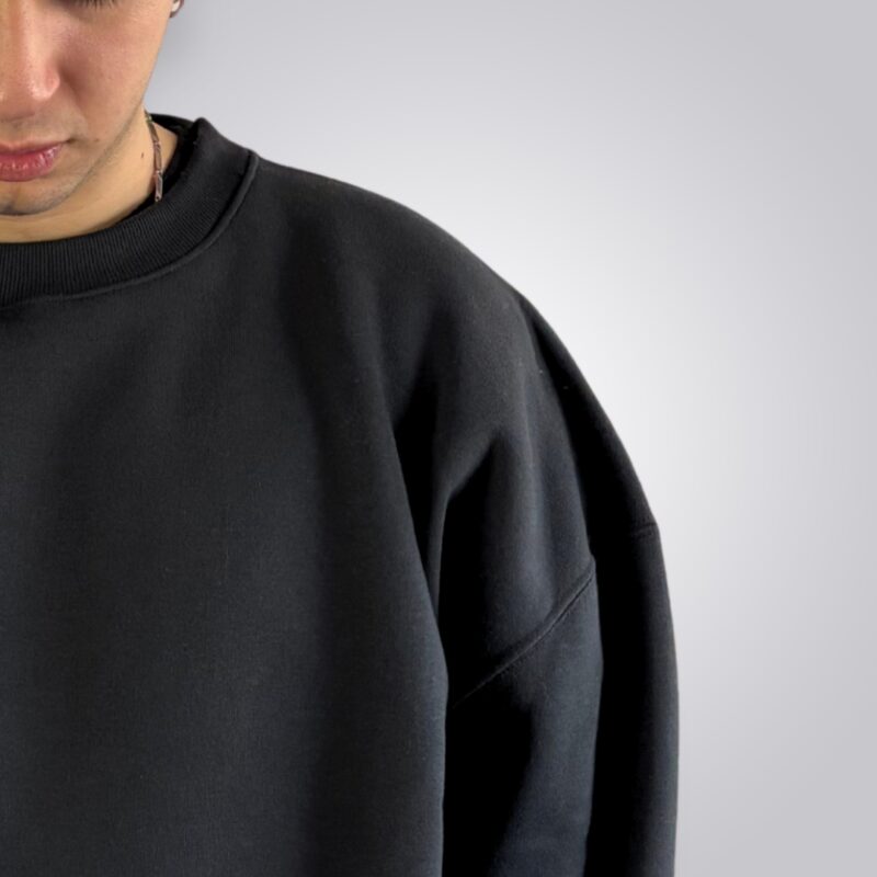 BUZO FRISA OVERSIZE BASIC NEGRO