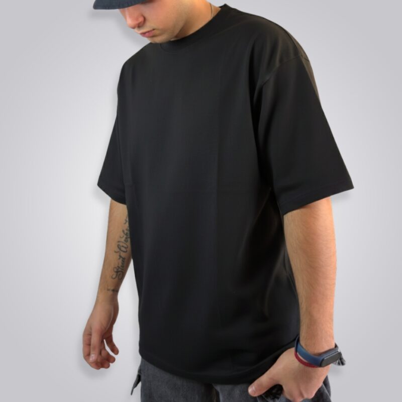 REMERA OVERSIZE NEGRA